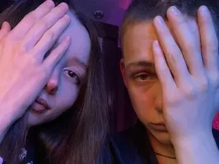 NanamiAndTomoe webcam